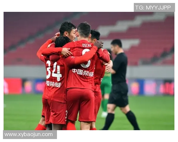 2014年中超经典对决上港与恒大激情碰撞引发的足球盛宴回顾